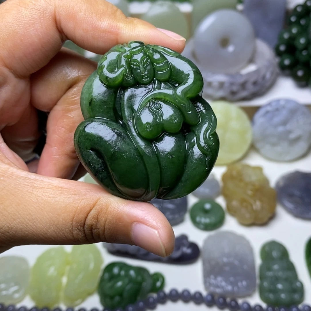 颈饰未镶嵌和田玉