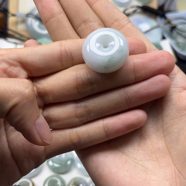 翡翠未镶嵌颈饰天然翡翠Ａ货