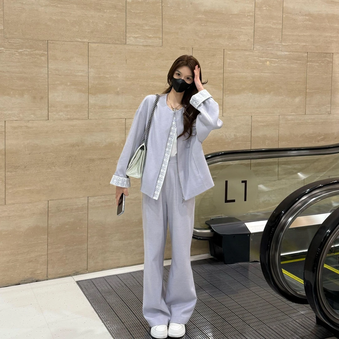 2025秋装设计师款时尚套装女 HXNZL51WT036