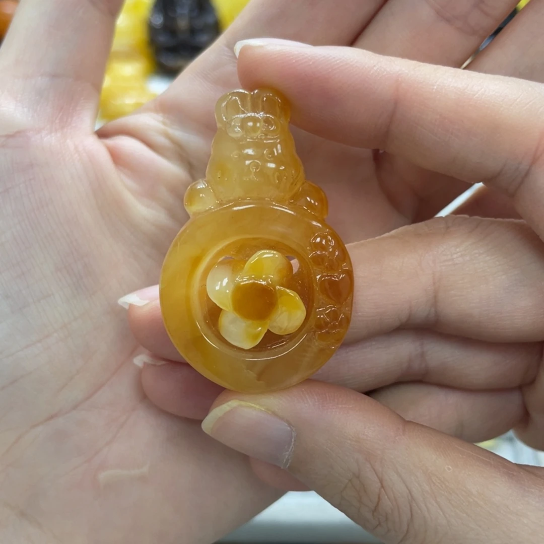 琥珀未镶嵌裸石天然琥珀