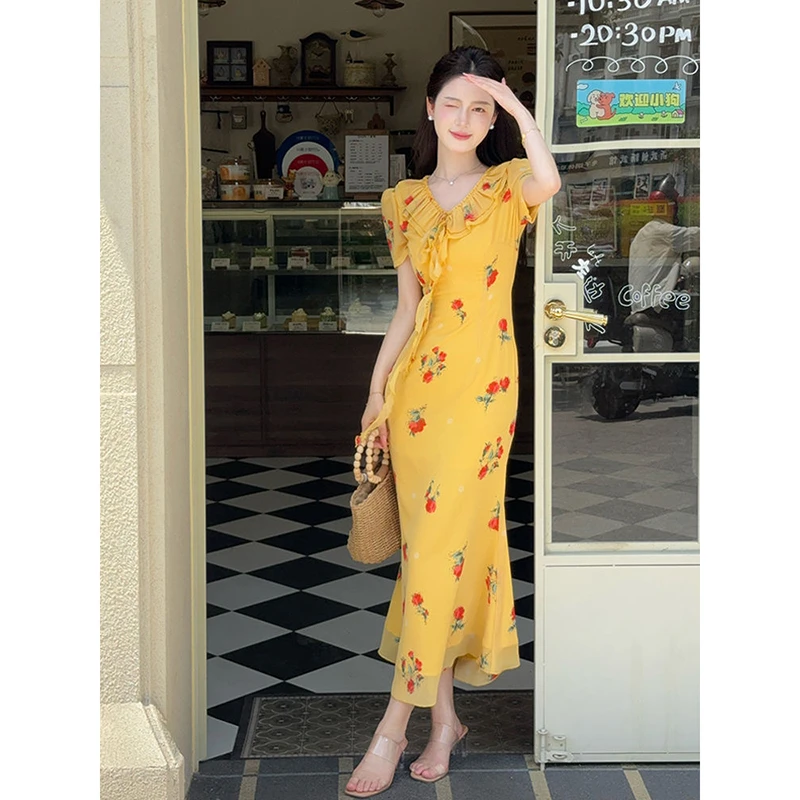 法式多巴胺绝美黄色碎花连衣裙女2025夏季新款洋气时尚鱼尾长裙子