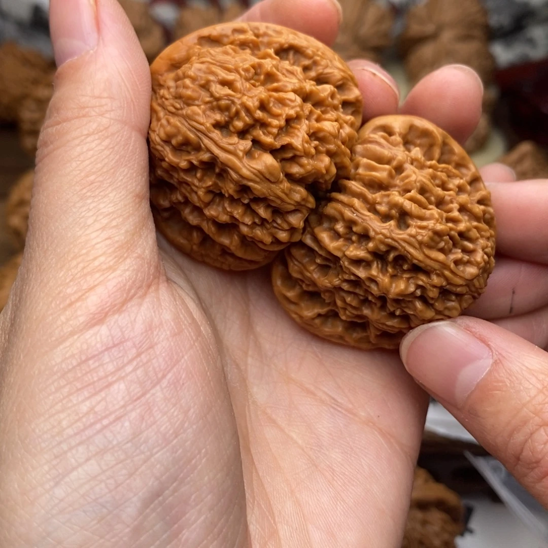 文玩核桃把件267号42南疆