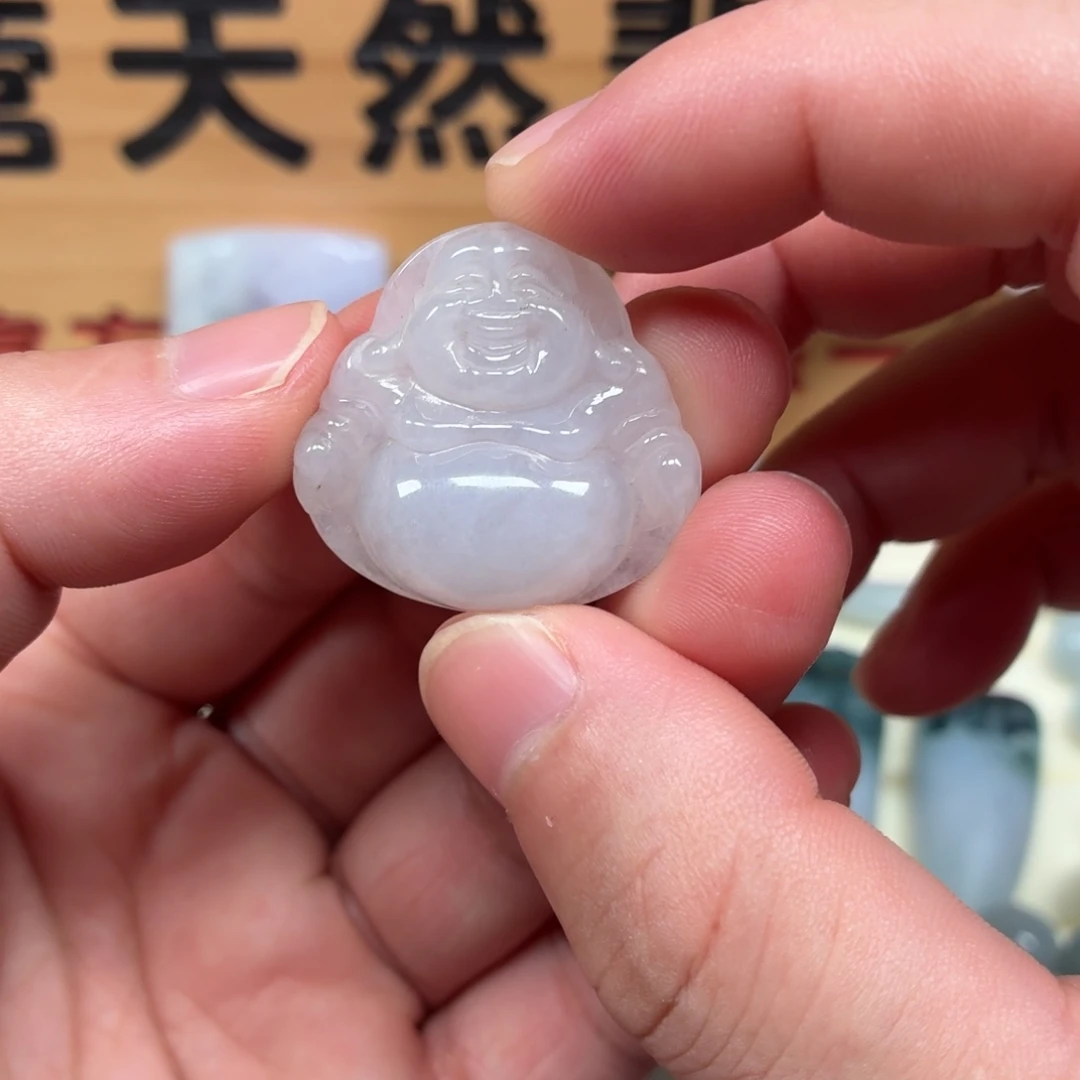 翡翠未镶嵌颈饰佛公