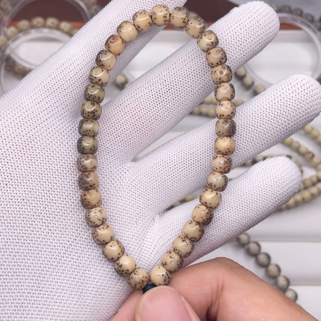 星月菩提手串糯冰石玉料7x6通体老型手持