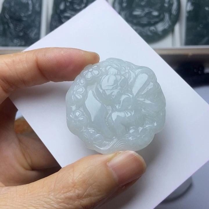 翡翠未镶嵌颈饰翡翠