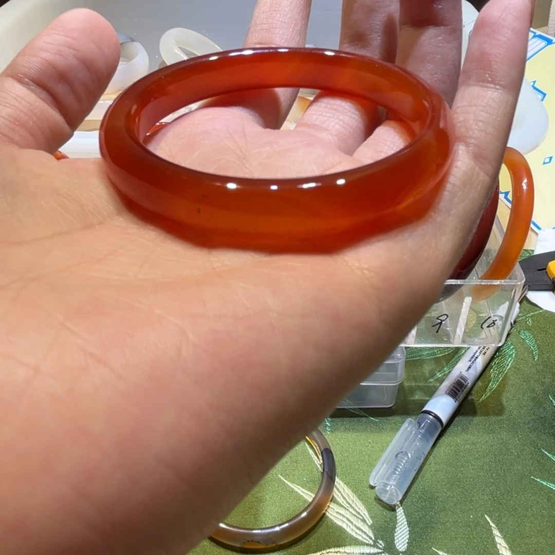 文***齐玛瑙/玉髓未镶嵌手镯