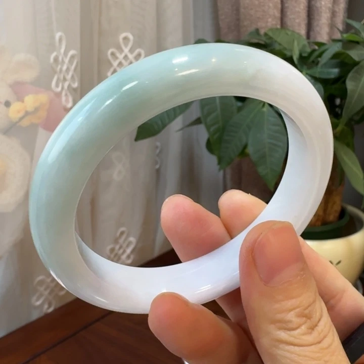 翡翠未镶嵌手镯手镯