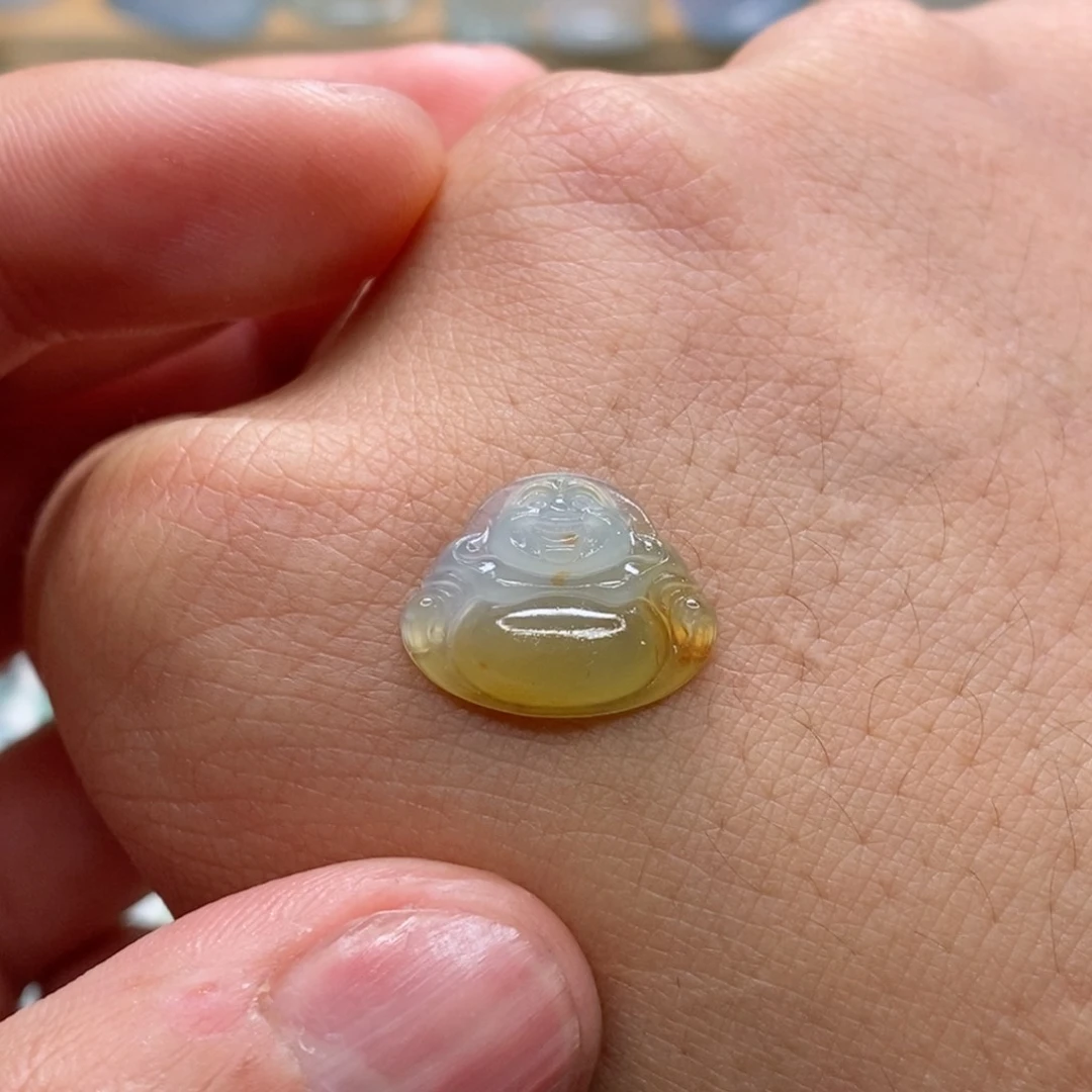 定制翡翠未镶嵌L**?翡翠