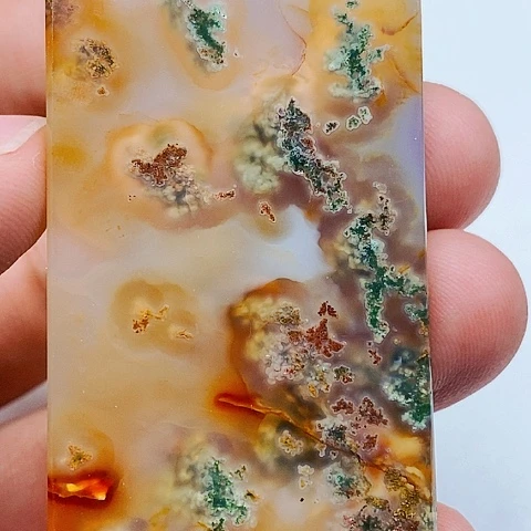 玛瑙/玉髓颈饰未镶嵌诗***华