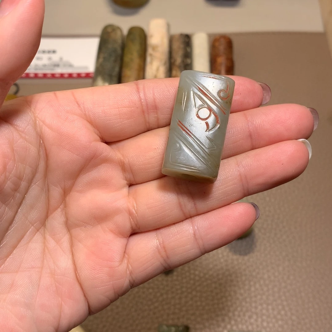 和田玉（糖玉）颈饰未镶嵌与****者