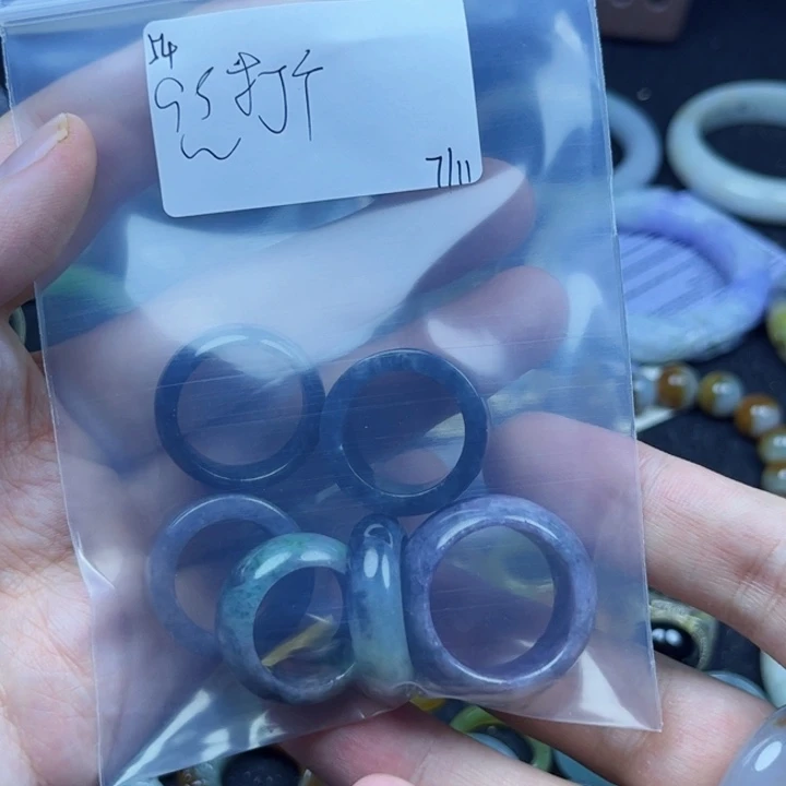 打***盹翡翠戒指未镶嵌翡翠