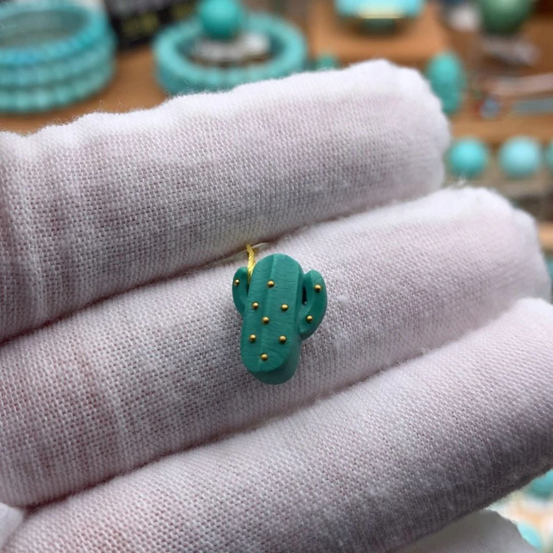 绿松石未镶嵌珠宝奇石