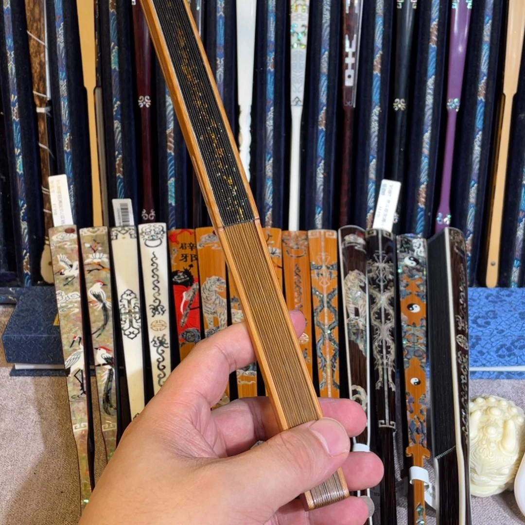 扇子手工制作工艺精湛