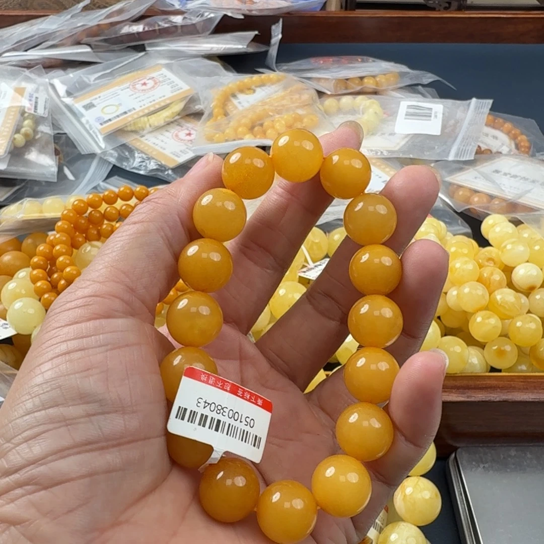 未镶嵌琥珀珠宝奇石