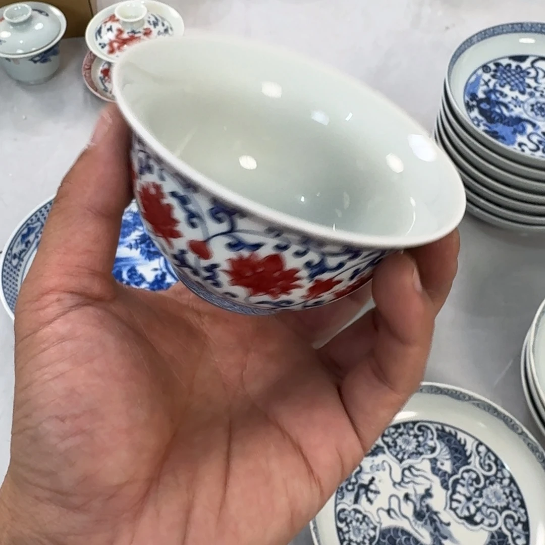 陶摆件釉里红缠枝莲大压手