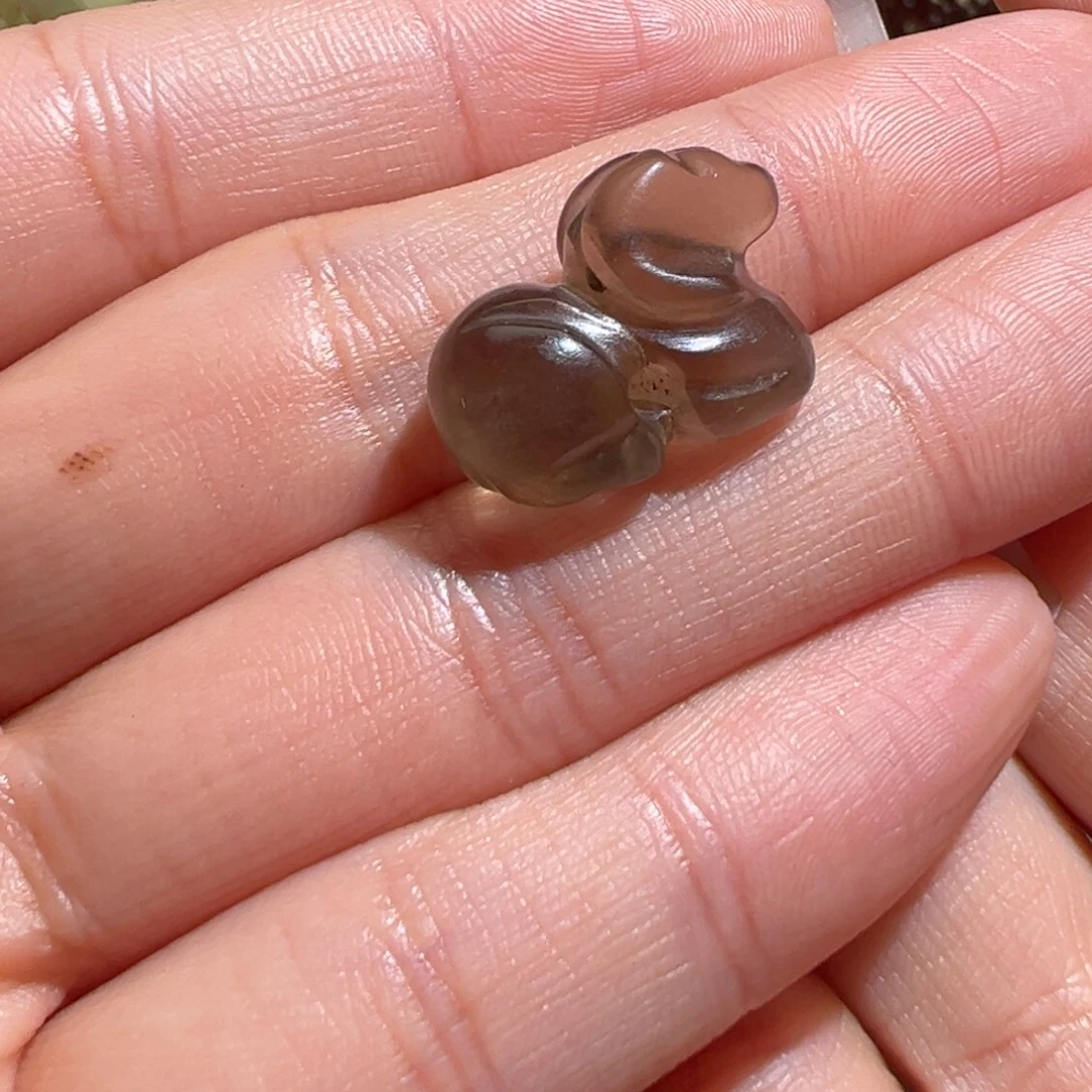 烟晶颈饰未镶嵌各种各样的