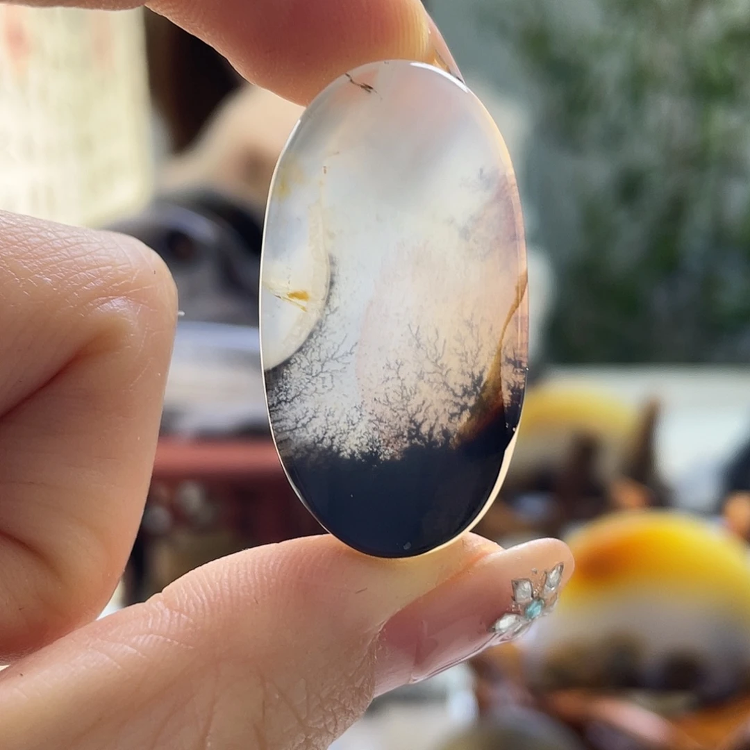 小***8玛瑙/玉髓未镶嵌珠宝奇石