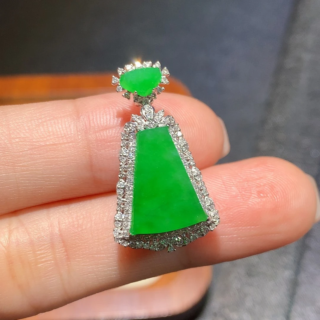 翡翠18K金镶嵌吊坠(不含链)