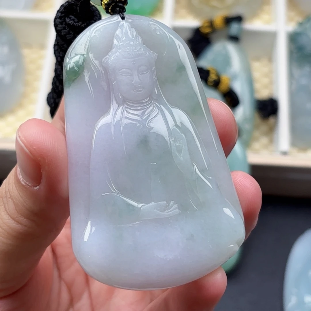 翡翠未镶嵌颈饰观音