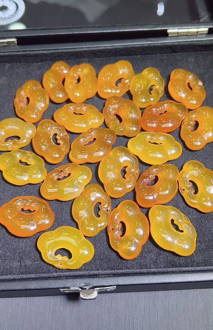 面面来财珠宝S8174-金蜜盐源玛瑙如意锁-配绳-多样性发其一