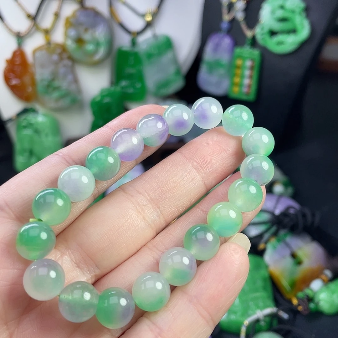 翡翠未镶嵌吊坠(赠链)