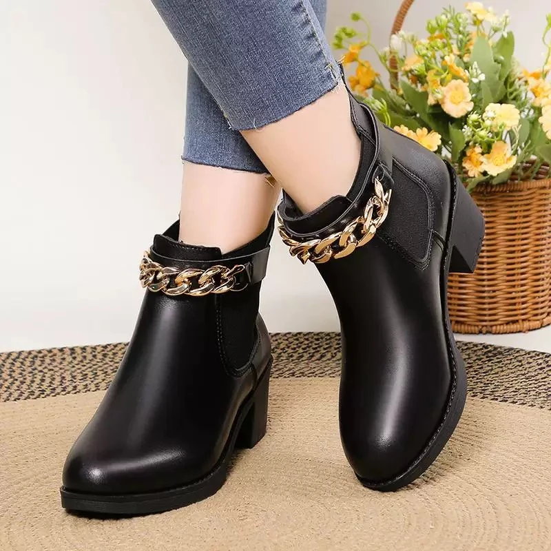 802新款2024女鞋秋冬季韩版时尚粗跟短靴百搭舒适短筒圆头马丁靴