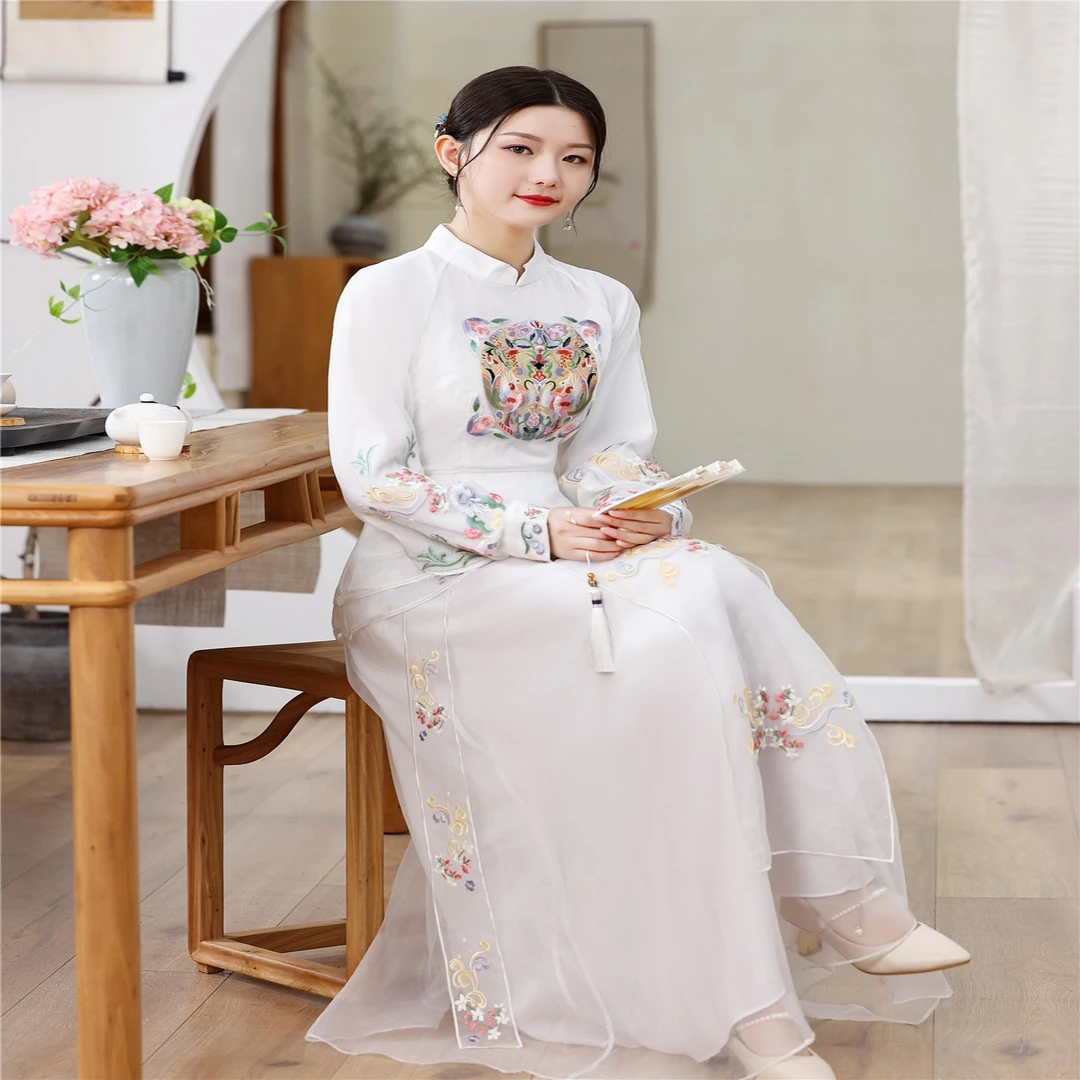 汉服女中国风2025年新款春季复古两件套年轻款中式唐装改良版旗袍