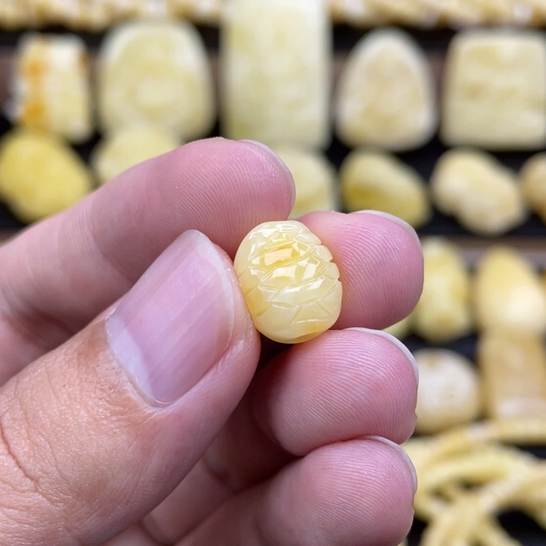 裸石琥珀未镶嵌琥珀蜜蜡