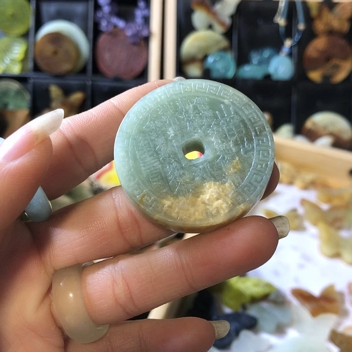 岫玉未镶嵌岫玉挂件