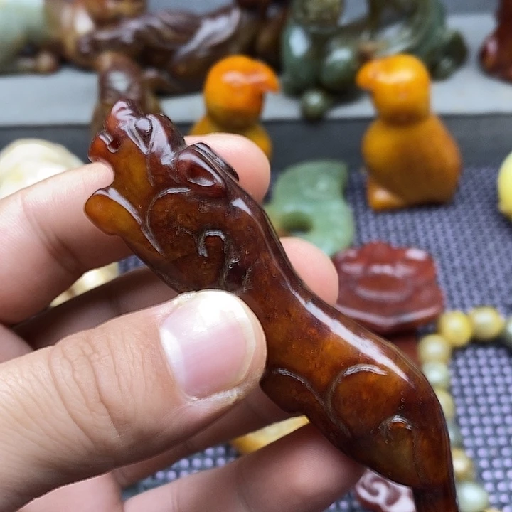 未镶嵌蛇纹石玉颈饰