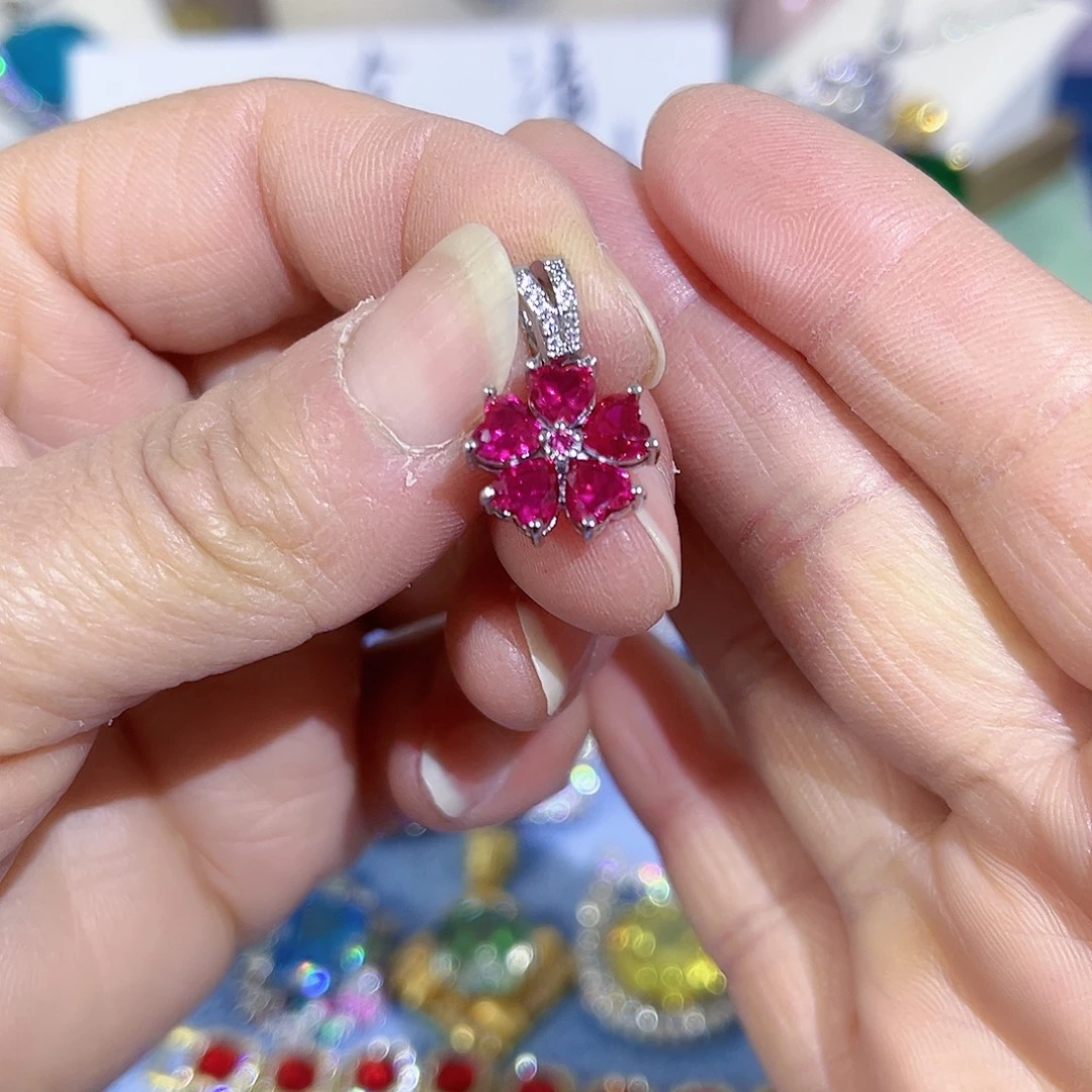 花岗石钨金璀璨夺目