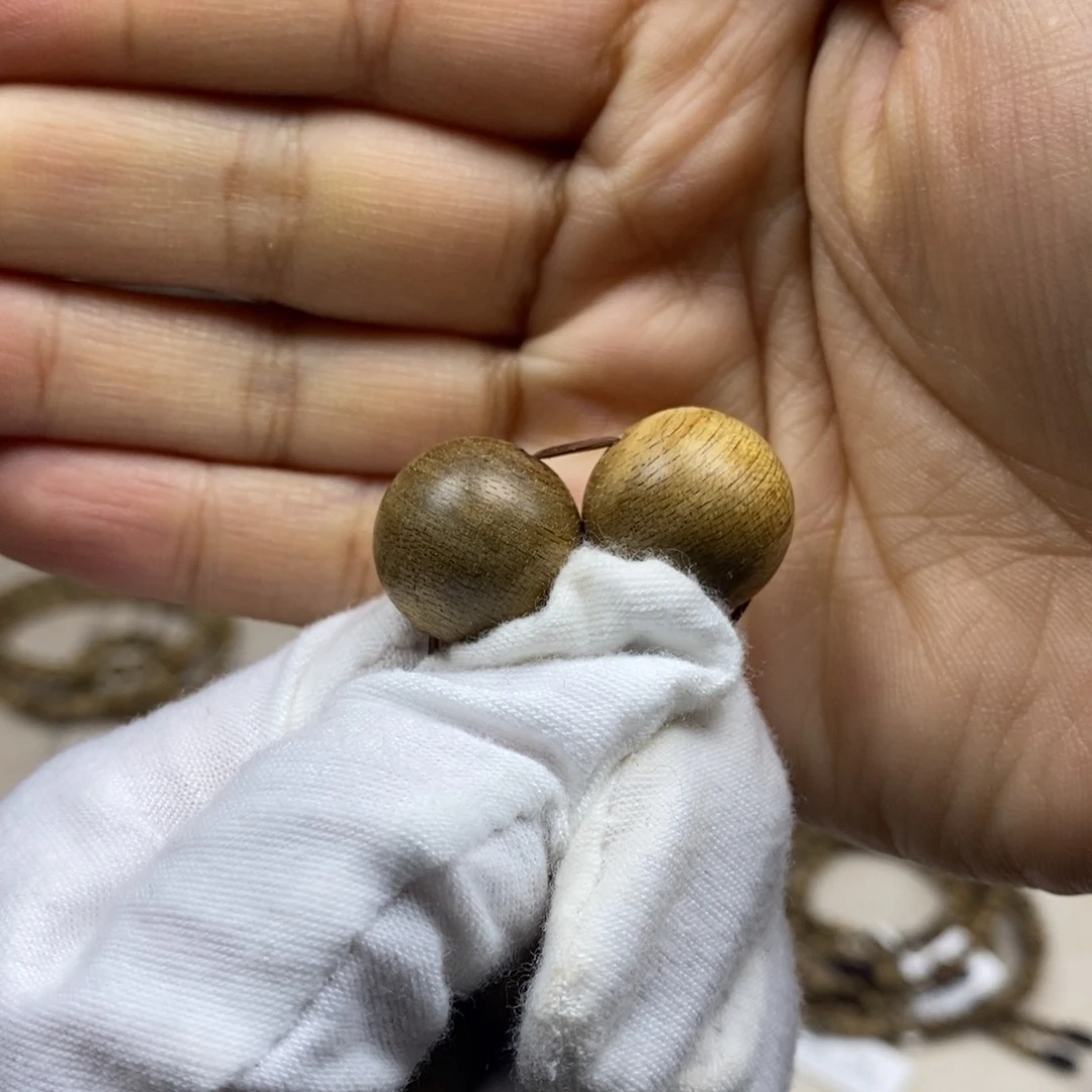 木J***n东ma同料散珠 2颗 随机发