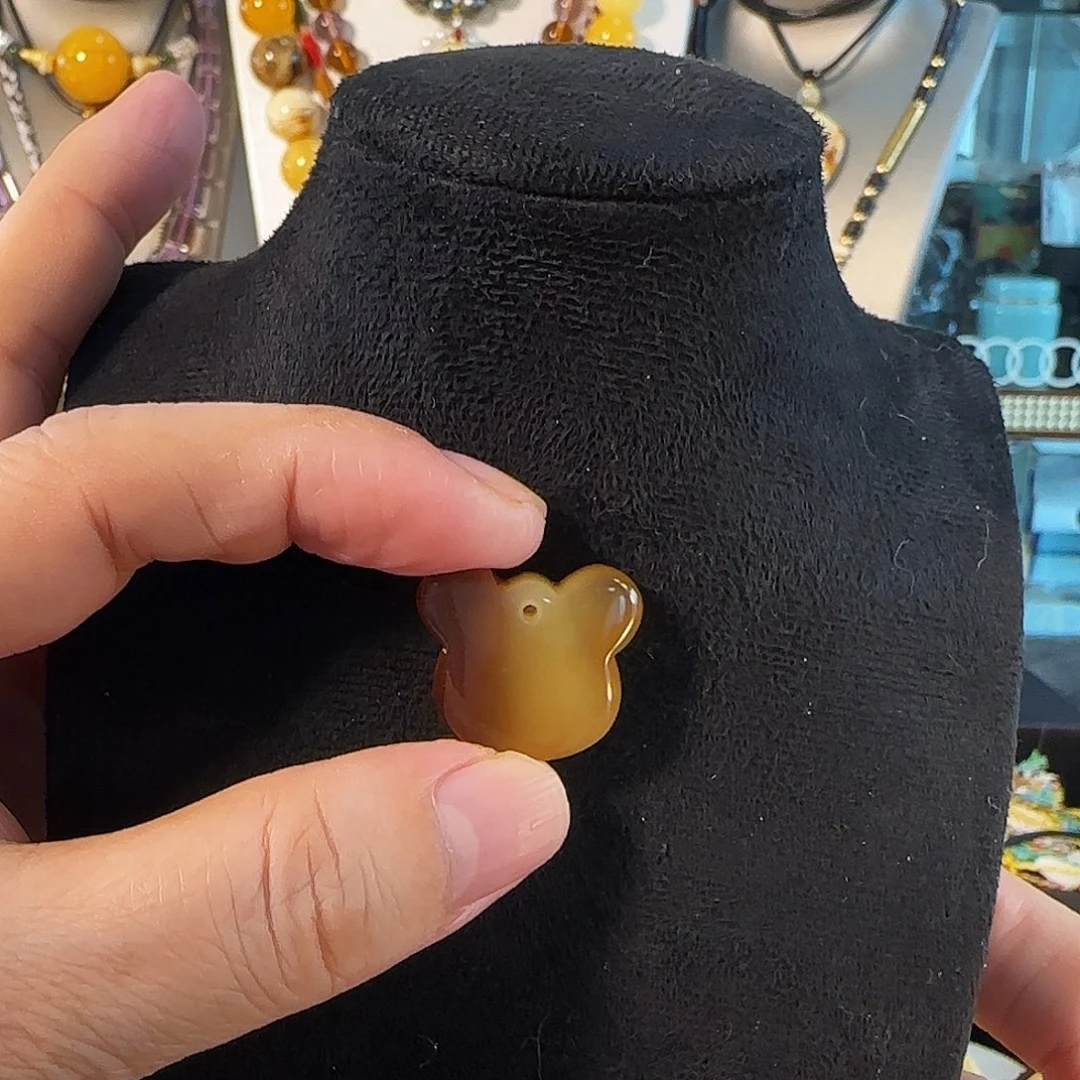 琥珀未镶嵌颈饰蜜蜡小熊吊坠