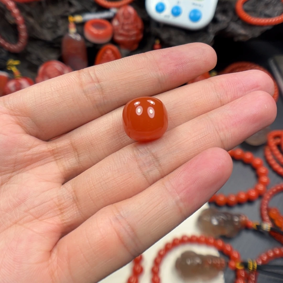 砂***砾未镶嵌雕刻件南红玛瑙