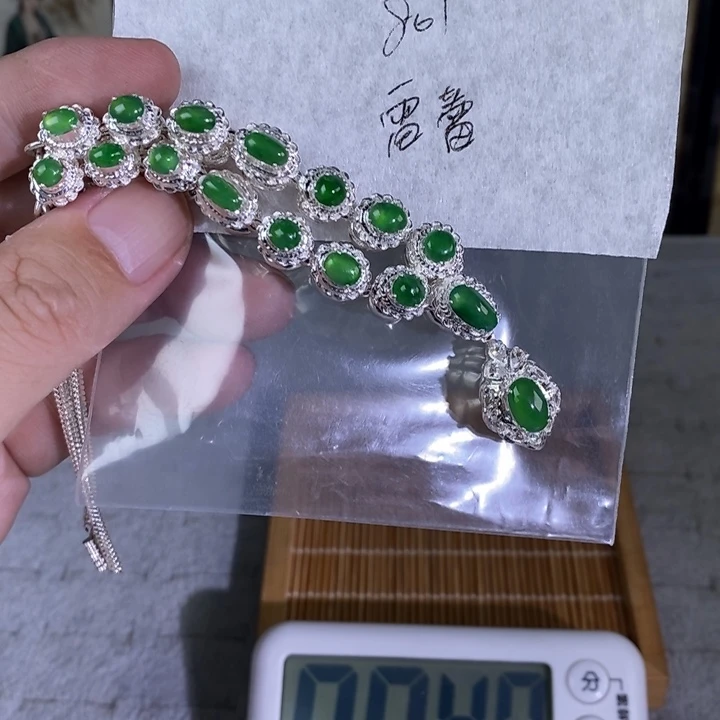 定制翡翠未镶嵌雷*项链