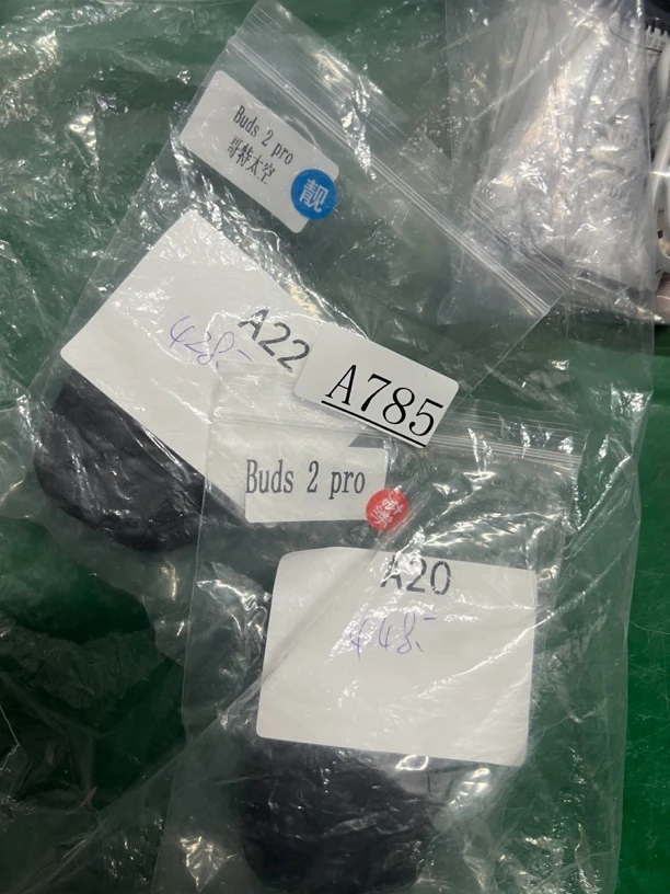 9新  捡漏buds 2 pro哥特太空编号A785