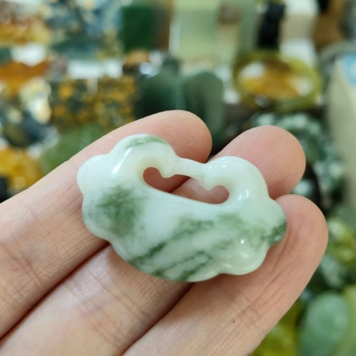 岫玉未镶嵌挂坠款式