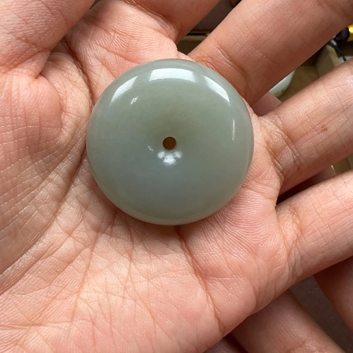 和田玉未镶嵌颈饰烟*且末平安扣31.5毫米