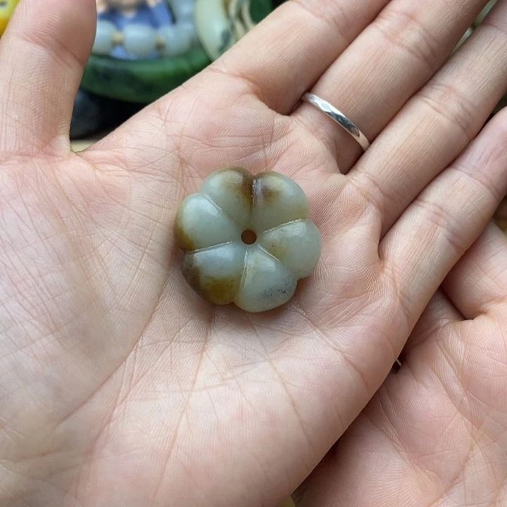 和田玉（糖玉）未镶嵌颈饰