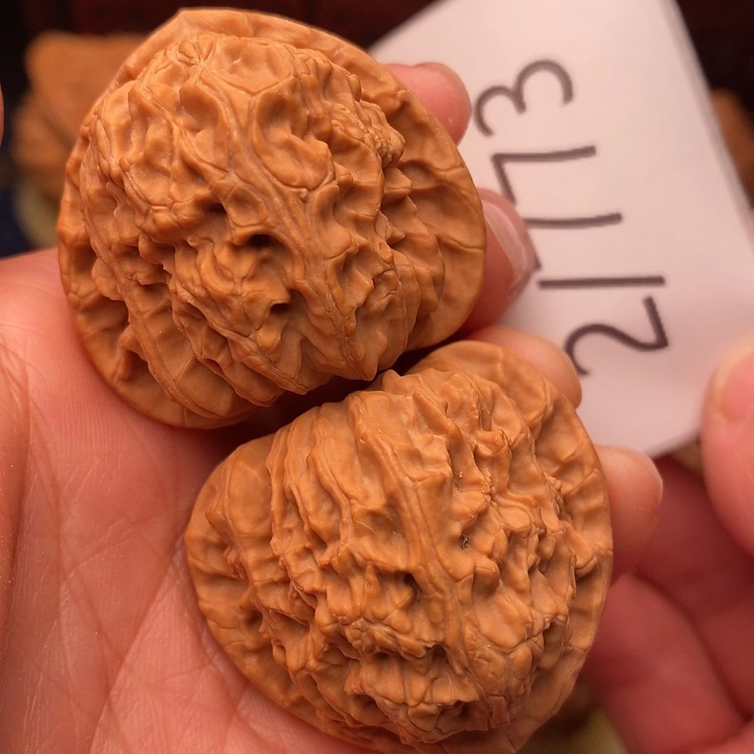 把件文玩核桃38三角白