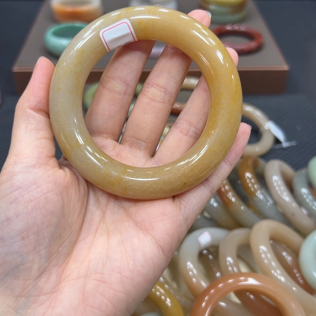 石英质玉手镯未镶嵌橙*肥