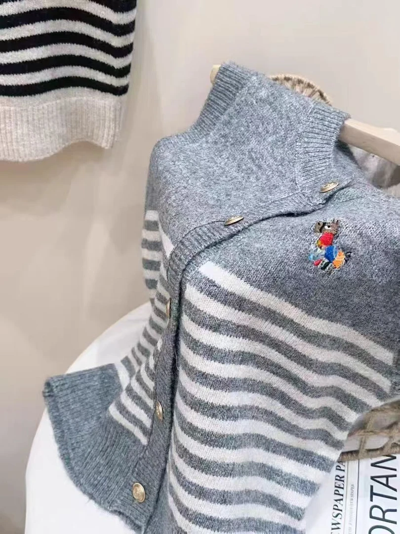 1058【衣长52】刺绣小马复古条纹针织马甲女秋冬新款宽松显瘦背心女