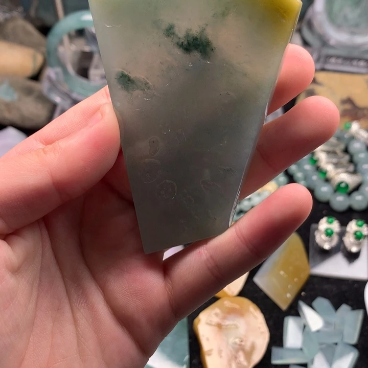 定制翡翠未镶嵌天然翡翠飘花大牌