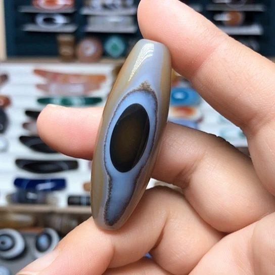 未镶嵌颈饰玛瑙/玉髓