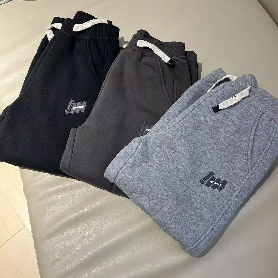 1-547-一款三色刺绣感叹号儿童休闲加绒束脚裤