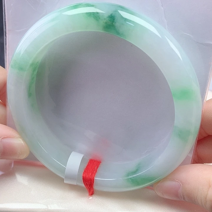 翡翠未镶嵌手镯58圈