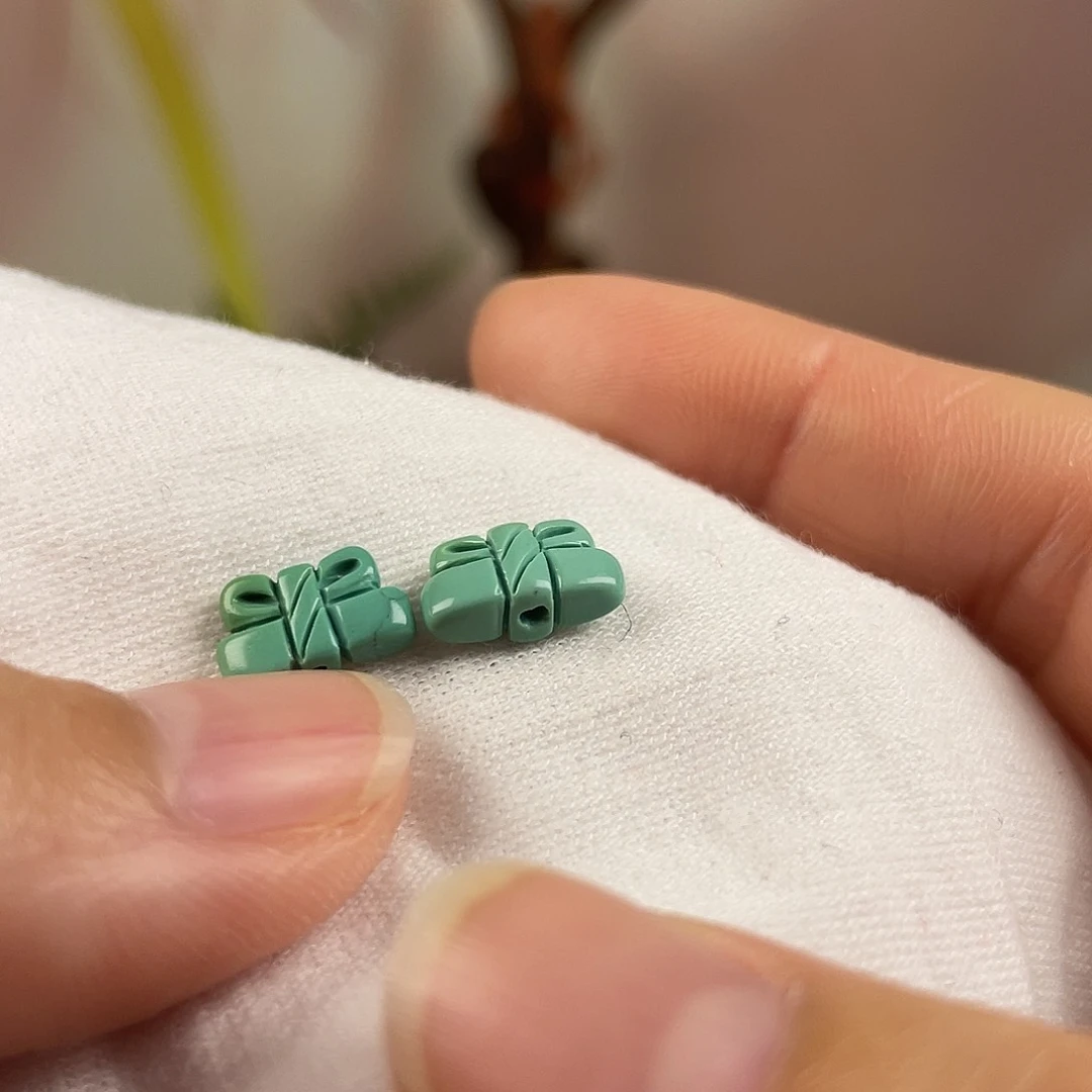 南红玛瑙配饰未镶嵌