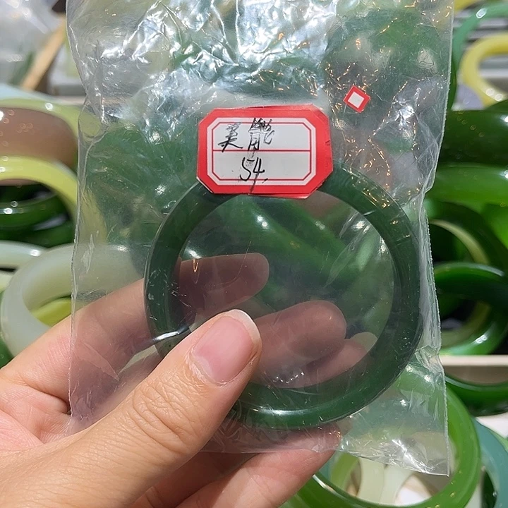 美***.未镶嵌手镯和田玉