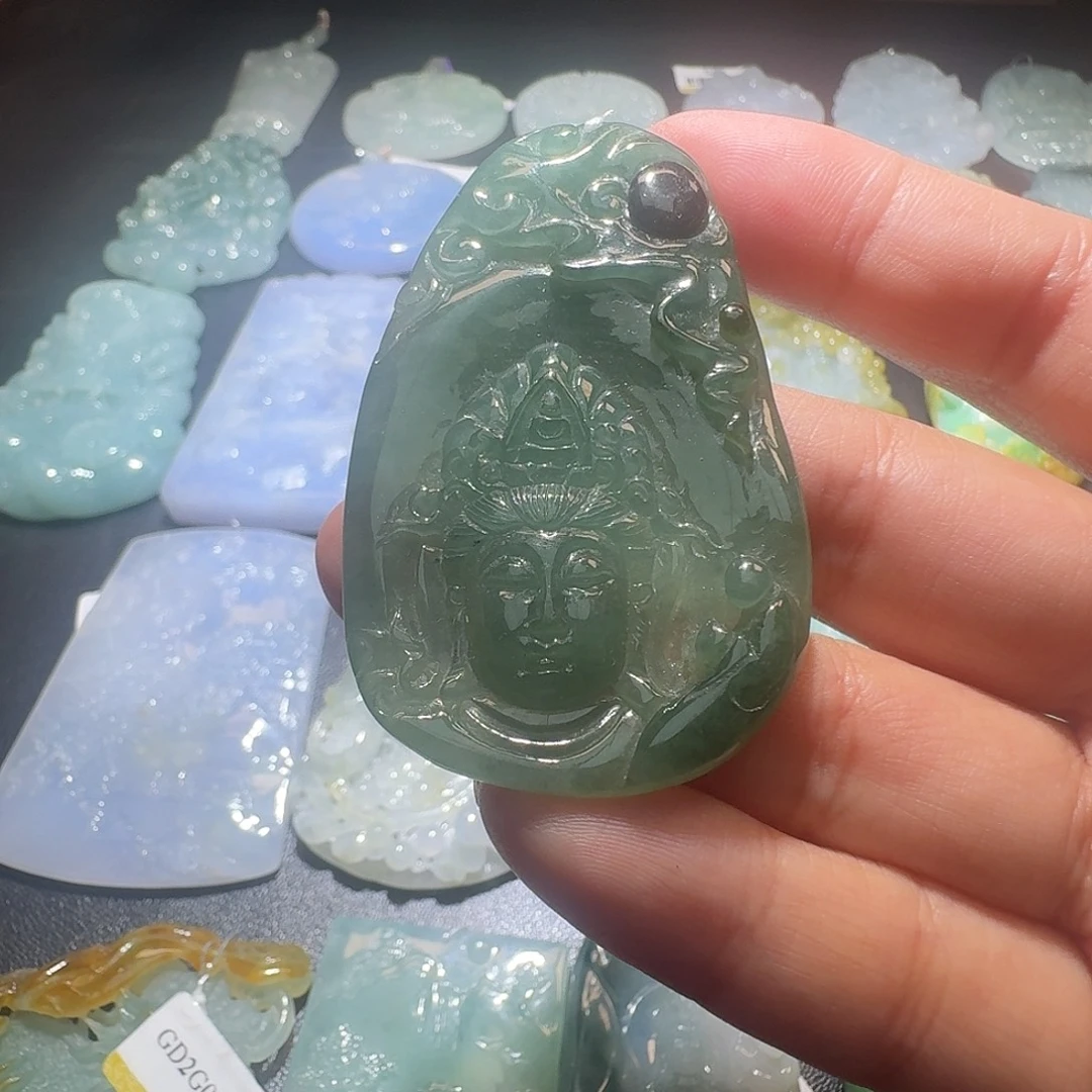 翡翠未镶嵌颈饰吊坠
