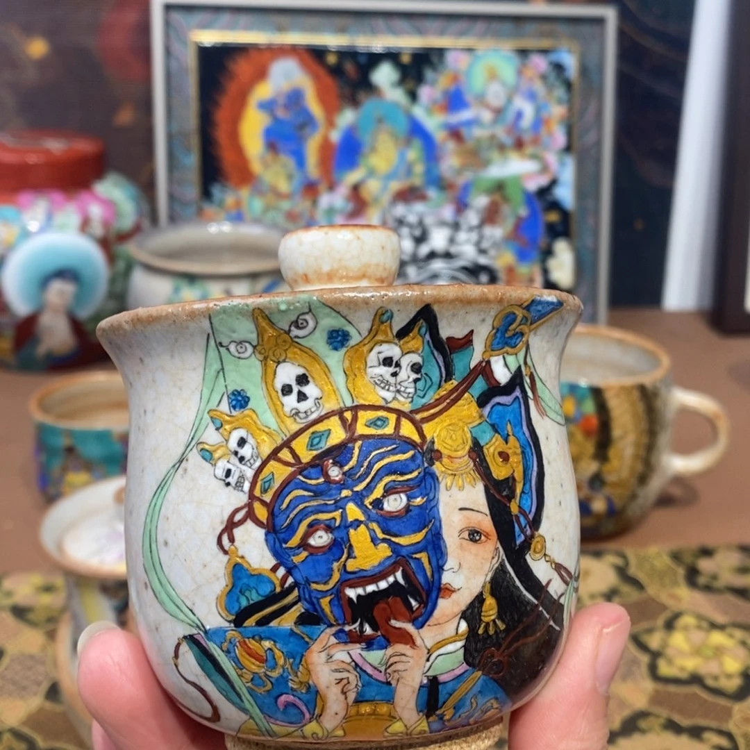 手工手绘扎吉拉姆宝瓶